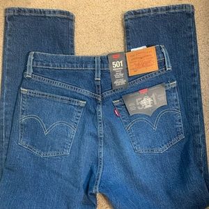 Levi 501 Jean- Wedgie Fit